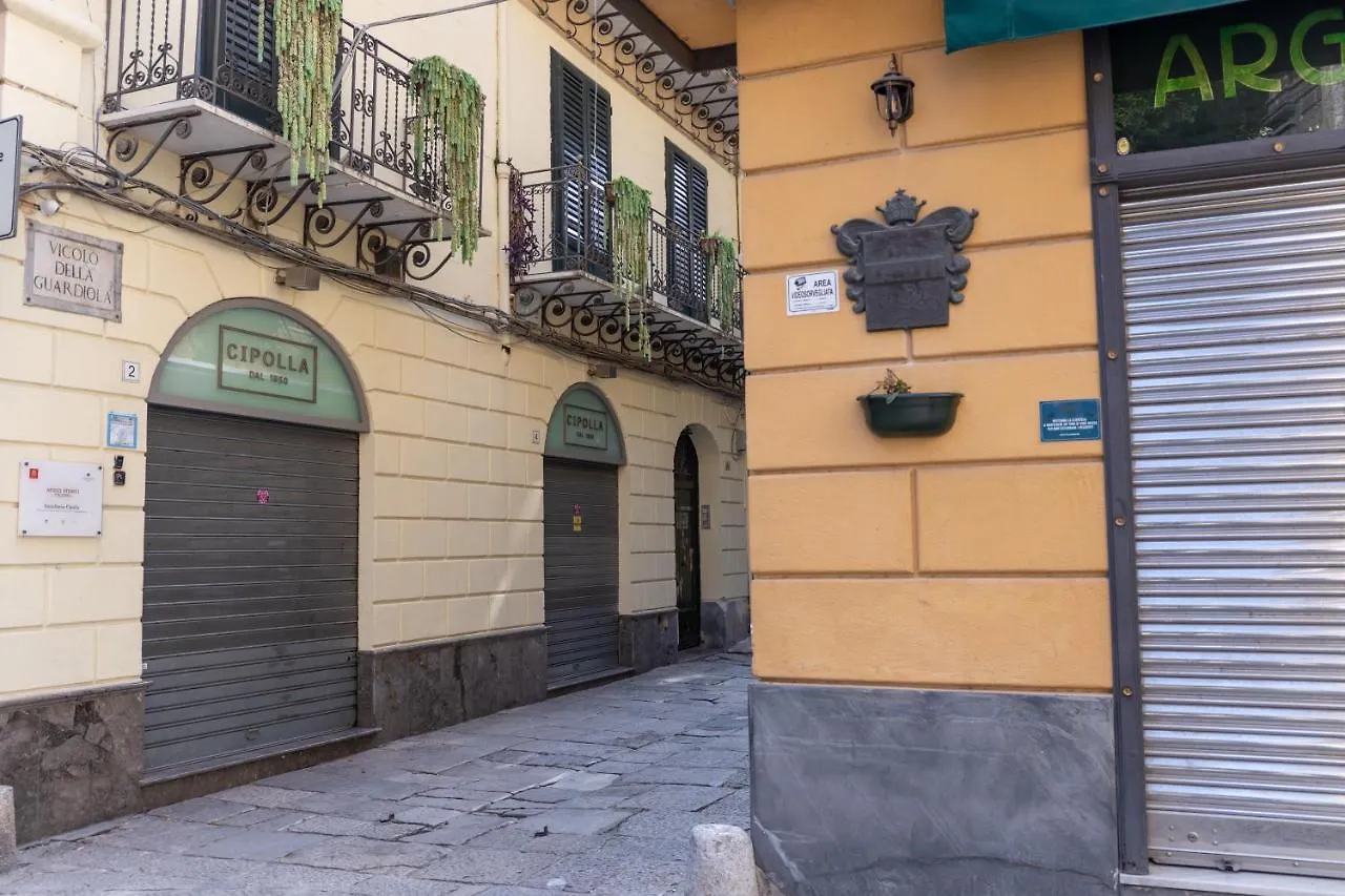 NicolHouse - Appartamento nel centro storico di Palermo Italia